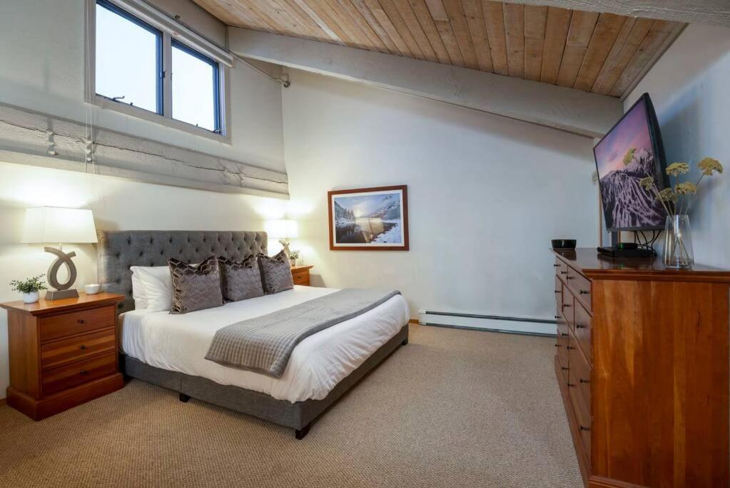Updated 3 Bedroom 2 Ba With Pool & Hot Tub - Stunning Mountain Views! Snowmass Village Exteriér fotografie